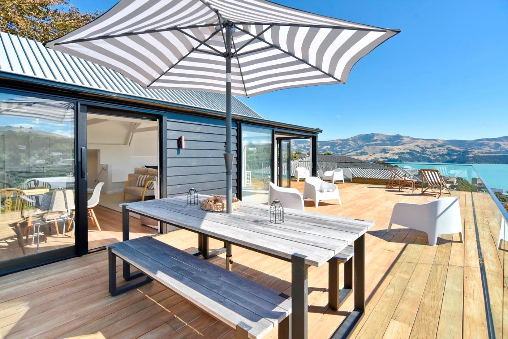 Akaroa Harbour View - Christchurch Holiday Homes المظهر الخارجي الصورة