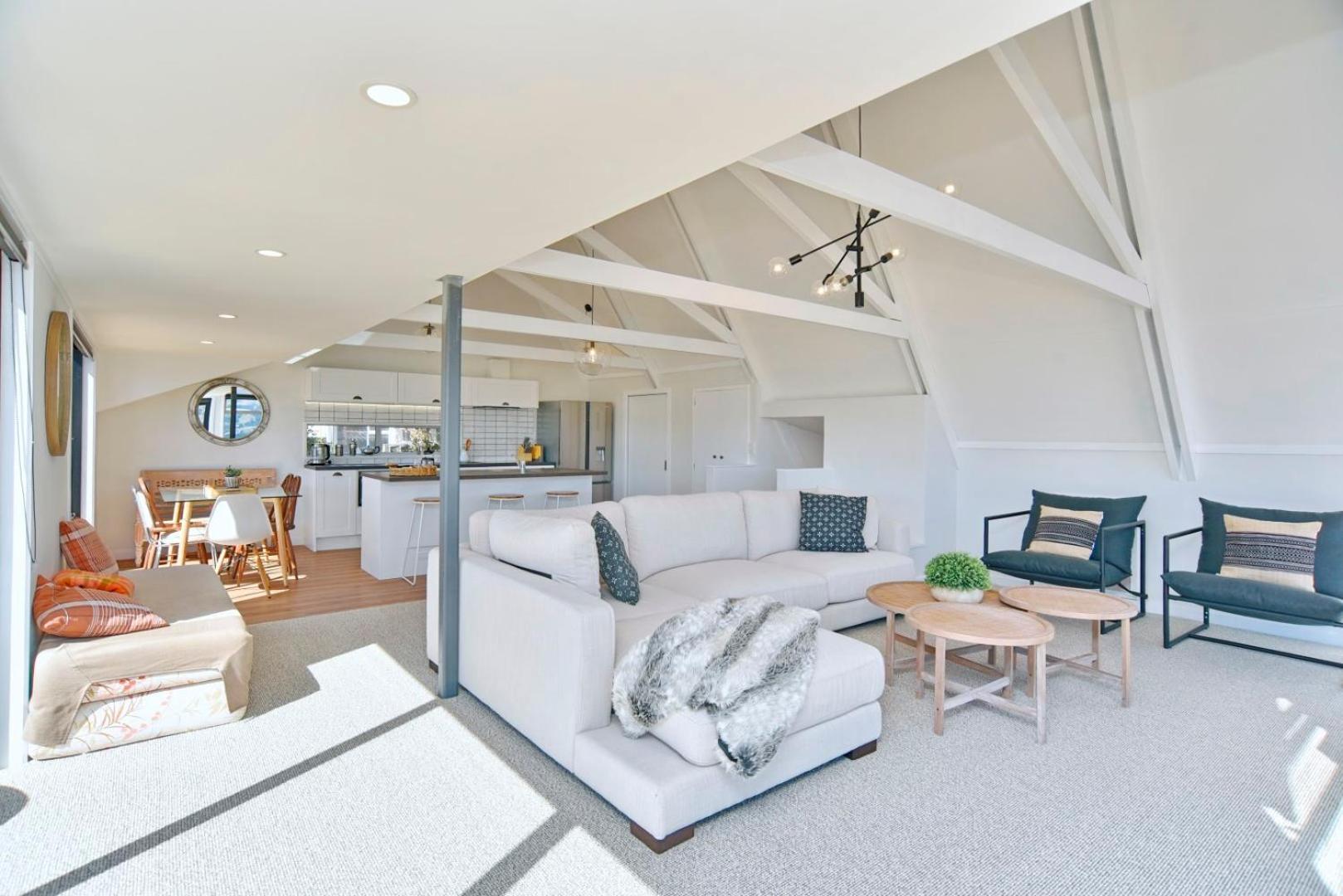 Akaroa Harbour View - Christchurch Holiday Homes المظهر الخارجي الصورة