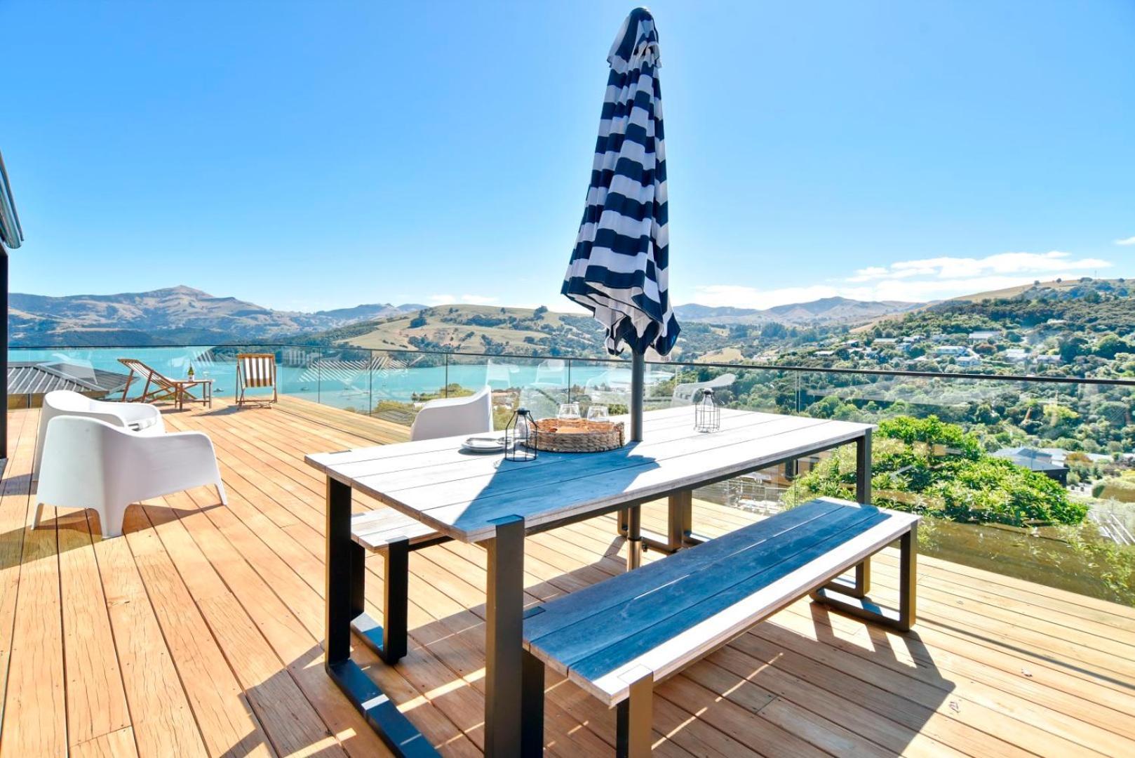 Akaroa Harbour View - Christchurch Holiday Homes المظهر الخارجي الصورة