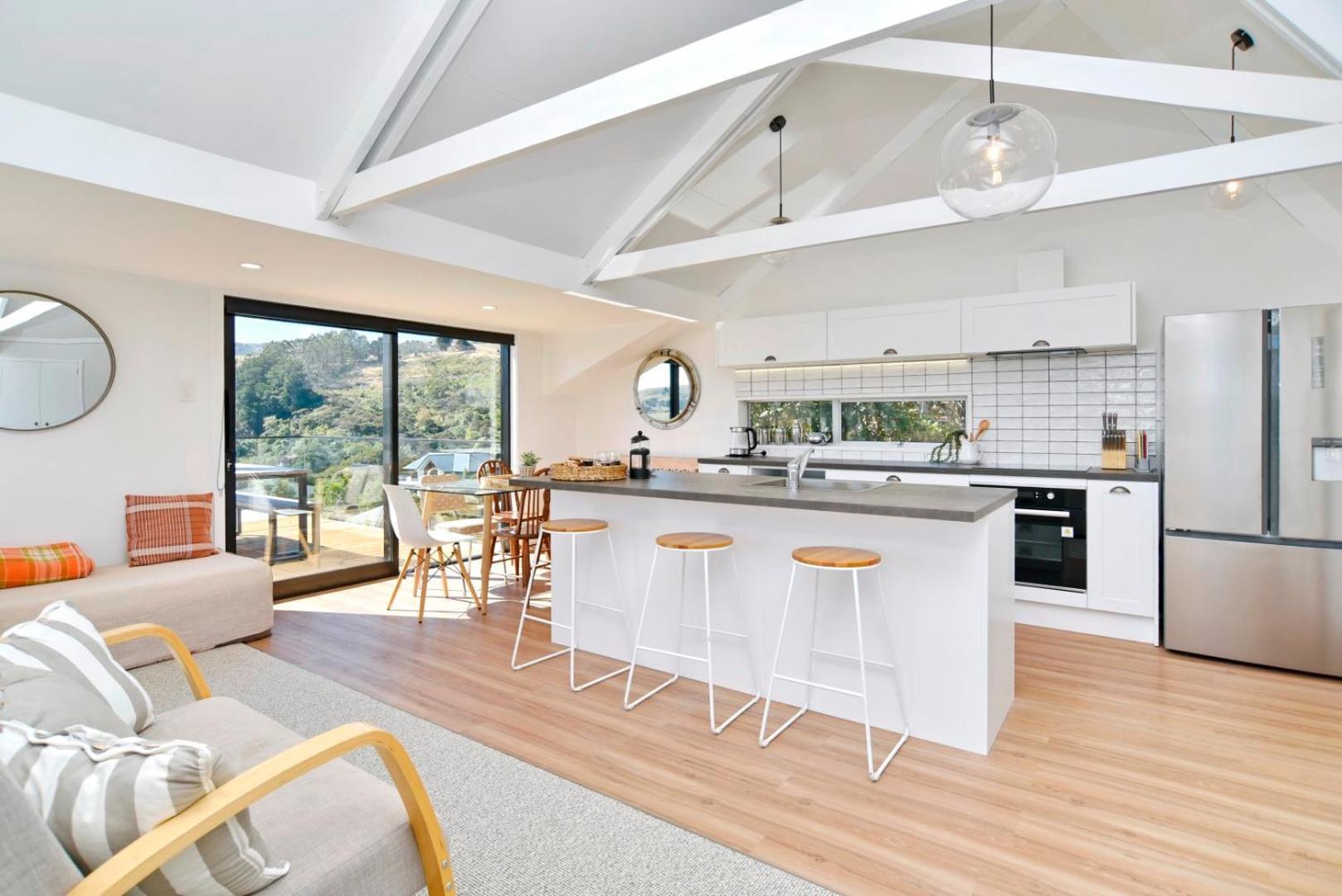 Akaroa Harbour View - Christchurch Holiday Homes المظهر الخارجي الصورة